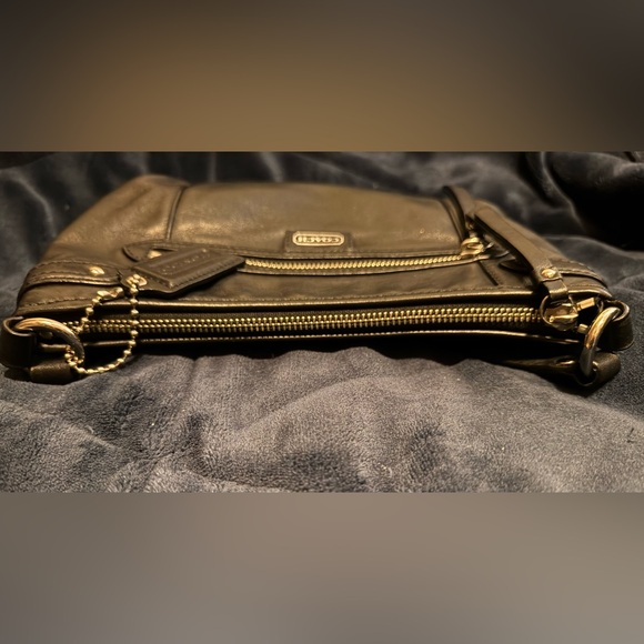 Coach F23978 Daisy Leather Bag (Black) - GUC - Picture 5 of 9